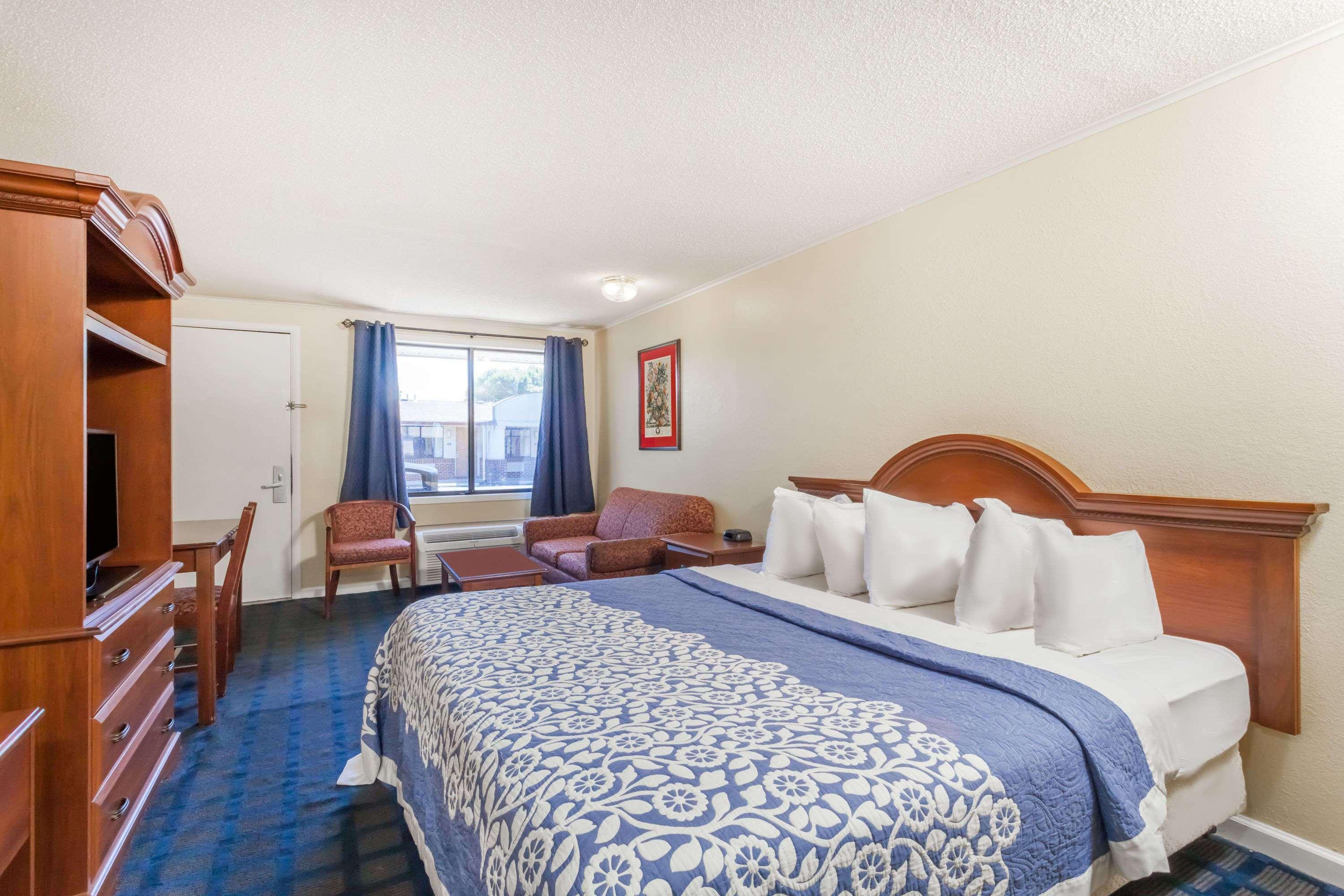 Days Inn By Wyndham Dover Downtown Exteriér fotografie